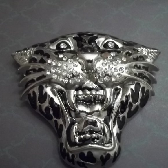 RHINESTONE LEOPARD HEAD BELT BUCKLE - Picture 2 of 5